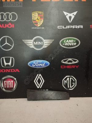 VOLKSWAGEN JETTA SOL ARKA KAPI DİREK KAPLAMASI 1K5839901D