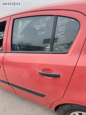 opel corsa d 2008 çıkma sol arka kapı (son fiyat)
