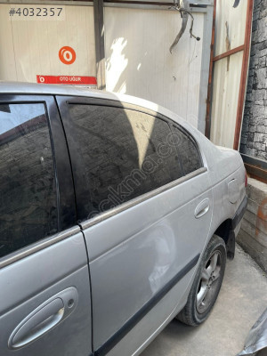 TOYOTA AVENSİS ARKA KAPI