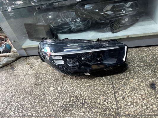 Opel corsa f sağ far mercekli letli orjinal
