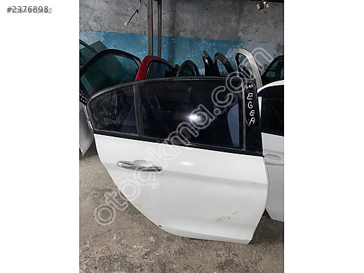 FIAT EGEA SAG ARKA KAPI GUCMANLAR OTO