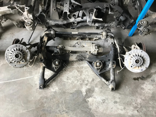 BMW F32 F33 F36 418 420 428 ÇIKMA ORJİNAL DİREKSİYON KUTUSU