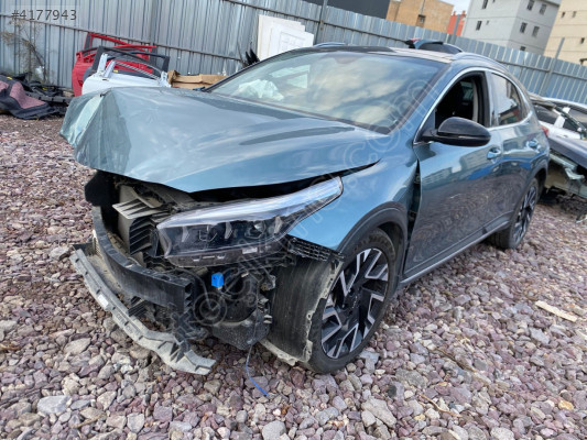 KİA XCEED SAĞ ÖN SALINCAK SÖKME