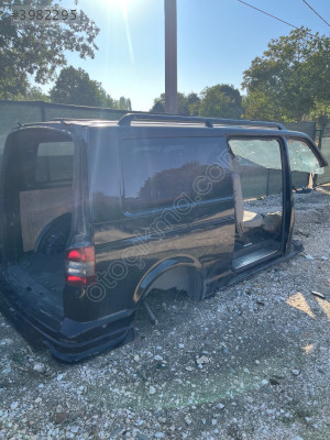 Volkswagen Transporter T5 Sağ Arka Çamurluk Kesme