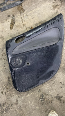 Peugeot 206 sağ arka kapı döşemesi