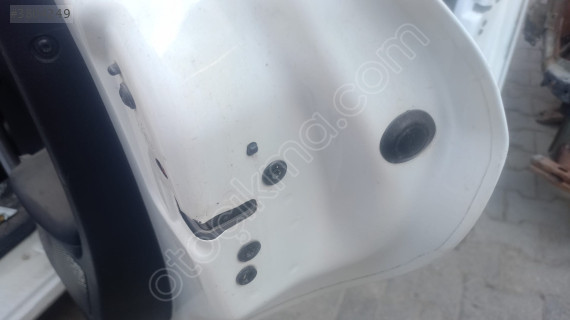 peugeot 208 sağ arka kapı kilidi