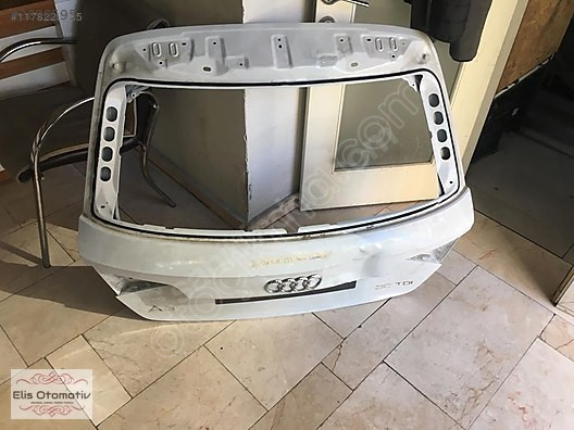 AUDİ A3 BAGAJ KAPAĞI