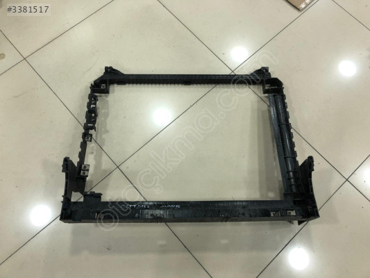 RANGE ROVER VELAR L560 RADYATÖR MUHAFAZASI M8A2-8B680-EC