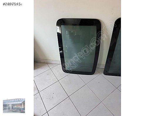 BMW F10 SANRUF CAMI ÇIKMA