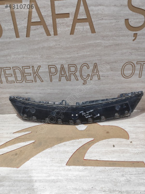 MERCEDES W176/A180/A200 KASA ÖN TAMPON ÜST PLASTİK