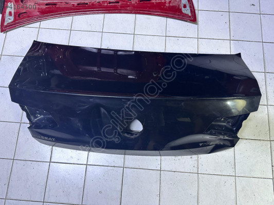 Volkswagen Passat B7 Bagaj Kapağı 2011-2015