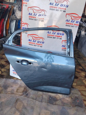 Renault megane 4 sağ arka kapı