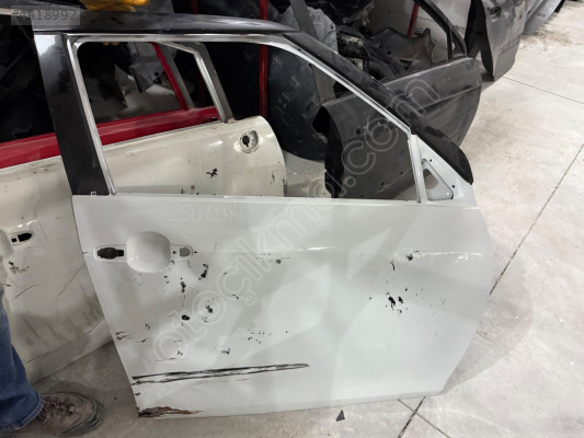 SUZUKİ SWİFT ÇIKMA ORJİNAL SAĞ ÖN KAPI BD1