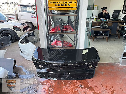 MEGANE 4 BAGAJ KAPAĞI ORJİNAL ÇITIR HASARLI