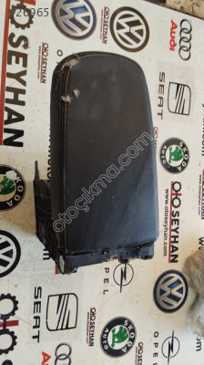 5E3864207 Skoda Octavia Orta konsol kol dayama