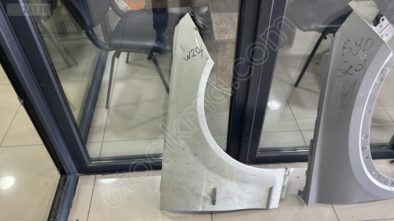 MERCEDES C SERİ W204 SAĞ ÖN ÇAMURLUK