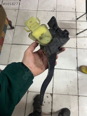 CONNECT GAZ PEDALI ORJİNAL ÇIKMA PARÇAA