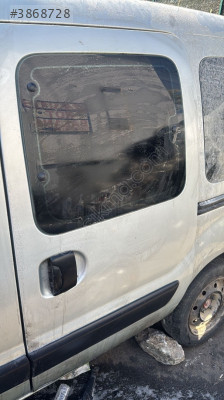 renault kango iki çıkma sol sürgülü kapı