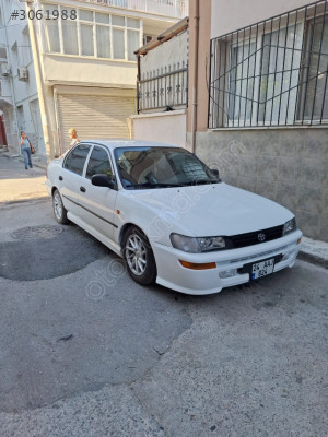 Toyota Corolla için Şeffaf Far Camı - Vidolu ve Detaylı İnce