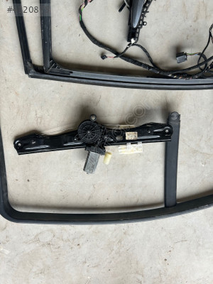 BMW f30 sol arka kapı cam krikosu çıkma