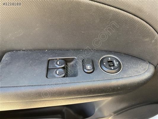 2009 Hyundai İ30 İkili Cam Düğmesi