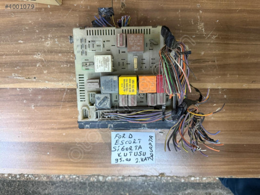 FORD ESCORT SİGORTA KUTUSU ORJİNAL ÇIKMA 95-00 MODEL