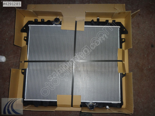 TOYOTA HILUX 2007 YENİ YAN SANAYİ SU RADYATÖRÜ