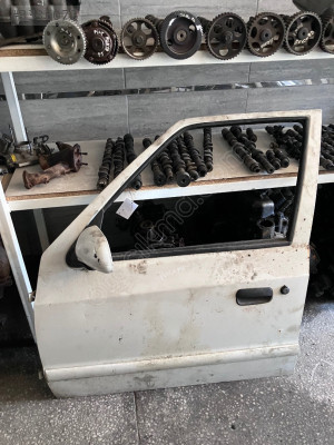 Skoda Favorit sol ön kapı