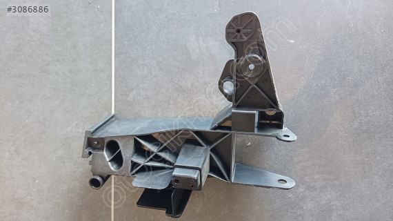 MERCEDES B W247 RADYATÖR DESTEK BRAKETİ SOL 2476224300 SO