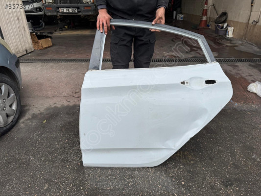 HYUNDAİ ACCENT BLU BEYAZ SOL ARKA KAPI ORJINAL GÖÇÜKLÜK