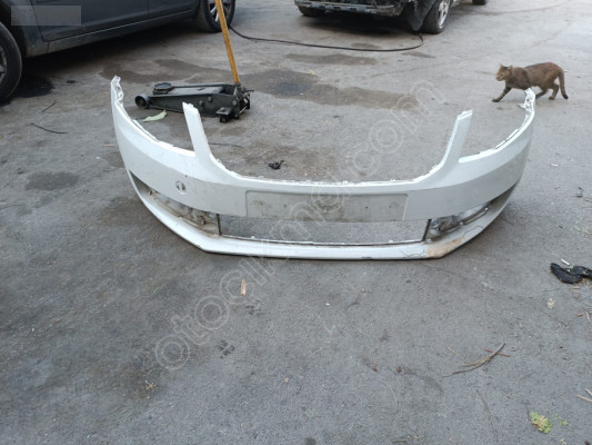 2013-2016 Skoda Octavia İçin Çıkma Ön Tampon Parçası