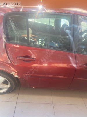 Renault Megane 2 sağ arka kapı