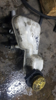 Jeep Compass fren hidrolik deposu çıkma