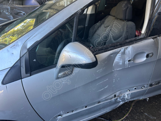 Peugeot 308 sol ayna çıkma