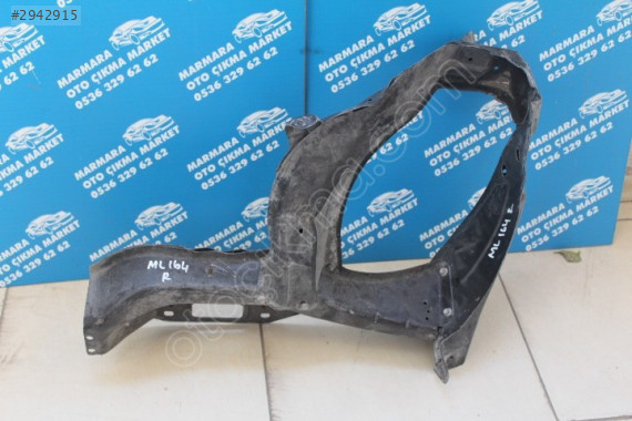 MERCEDES ML 164 SAĞ FAR YUVA SACI
