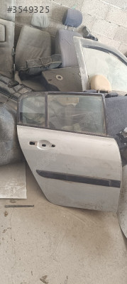 Renault Megane 2 hatchback sağ arka kapı dolu