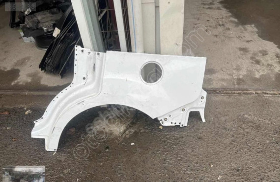 FORD COURİER SOL ARKA ÇAMURLUK ORJİNAL ÇIKMA