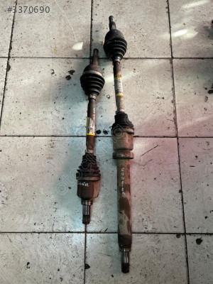 COURİER 1.6 SAĞ SOL AKS ORJİNAL ÇIKMA PARÇA