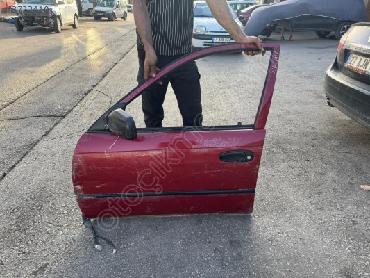 TOYOTA COROLLA 101 KASA SAĞ SOL ÖN KAPI ORJINAL DOLU