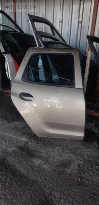 DACİA DUSTER SAĞ  ARKA KAPI