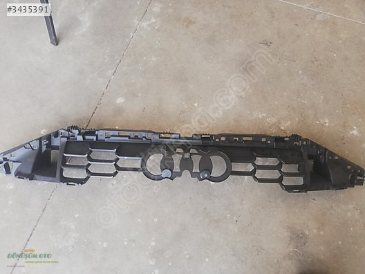 AUDİ A3 ÇIKMA ORJİNAL ÖN PANJUR ALT DESTEK 8Y0853949