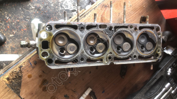 Opel corsa b 1.4 8 valf çıkma orjinal set silindir kapağı.