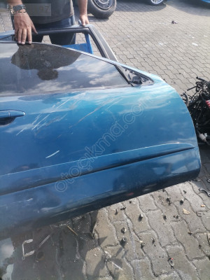 NİSSAN PRİMERA P11 SAĞ ÖN KAPI DOLU ORİJİNAL ÇIKMA