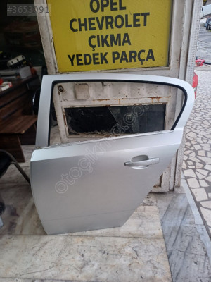 Opel Astra H çıkma orijinal hatasız boş sol arka kapı