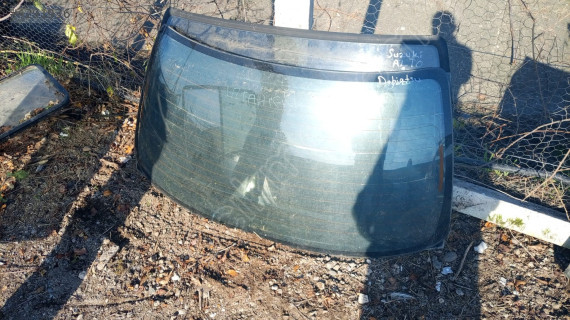 Daıhatsu charade arka cam sedan