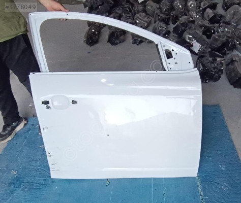 RENAULT TALİANT BEYAZ SAĞ ÖN KAPI ORJINAL LOKALLIK