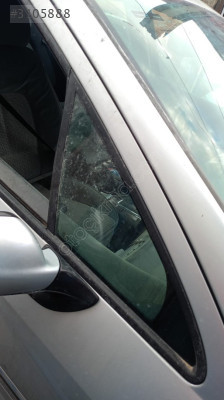 peugeot 407 sağ kelebek camı