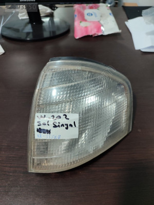 Mercedes W 202 kasa çıkma sol sinyal lambası