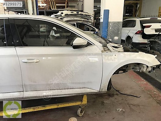 SKODA SUPERB 2015 2024 SAĞ ÖN ÇEYREK 3V5809602C