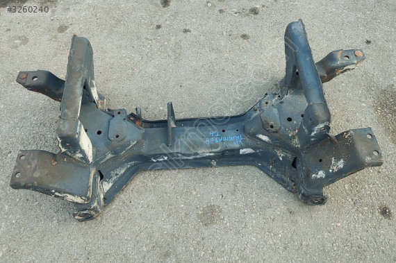 Vw Transporter T4 Ön Travers Çıkma Yedek Parça